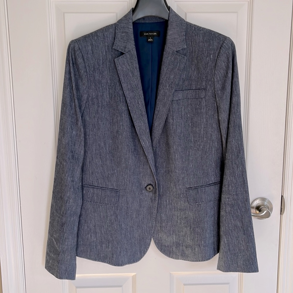 Ann Taylor Blue Blazer Size 6.